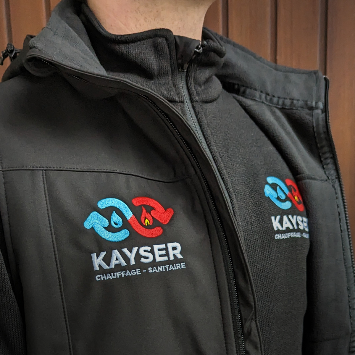 Kayser Veste brodées