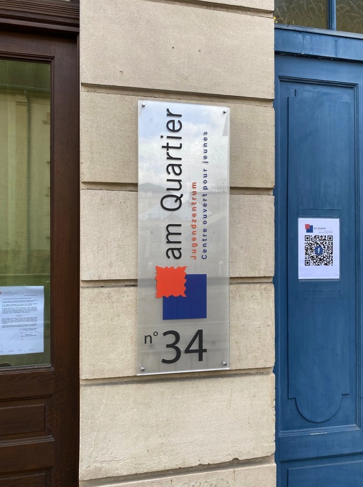 Plaque amquartier Plexi sable