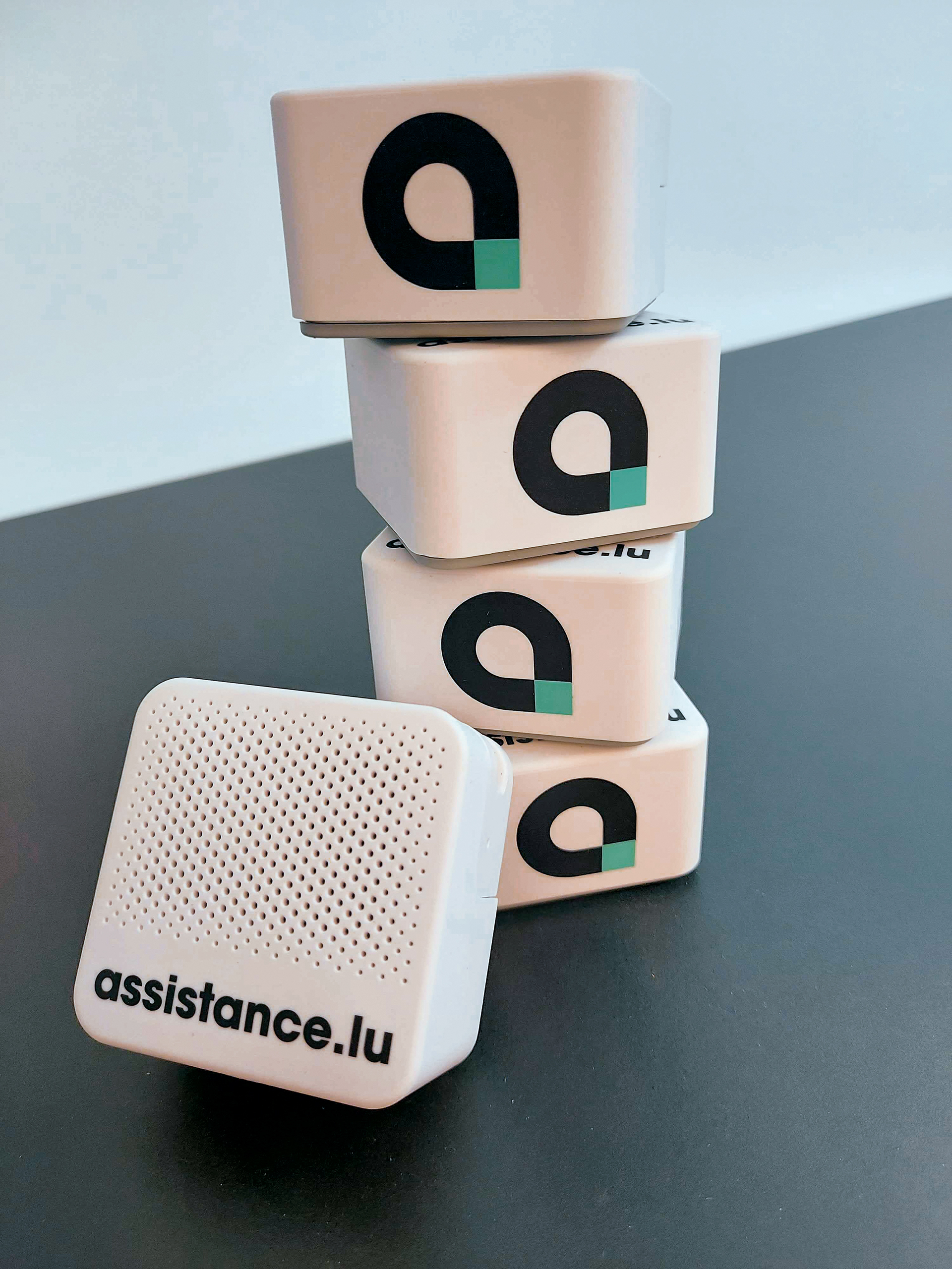 Assistance lu enceintes connectees pile bluetooth
