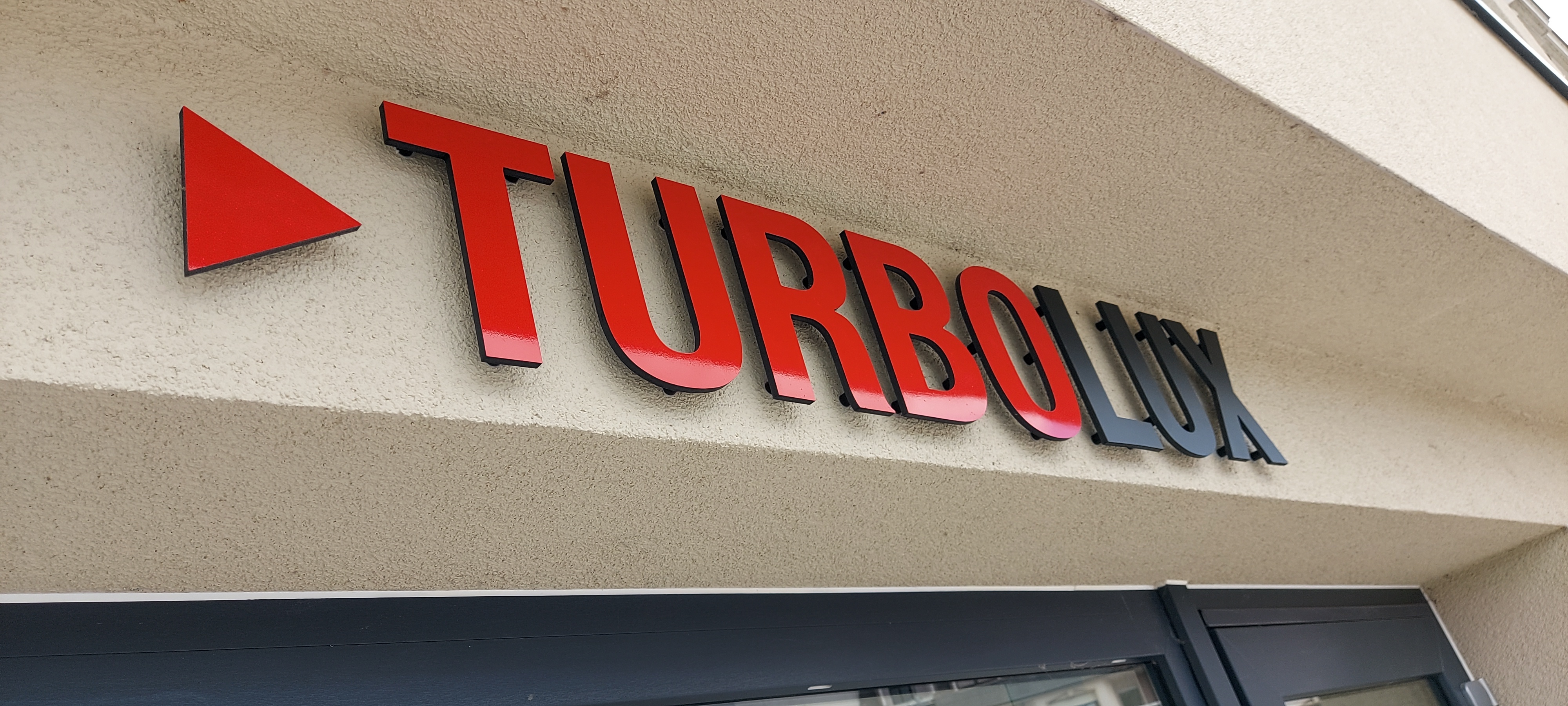 lettres découpées turbolux